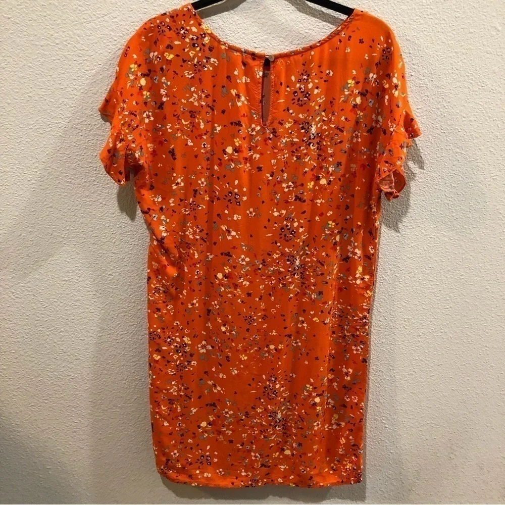 BEACHLUNCHLOUNGE shift style dress with flutter sleeves.  Size M - Picture 2 of 8
